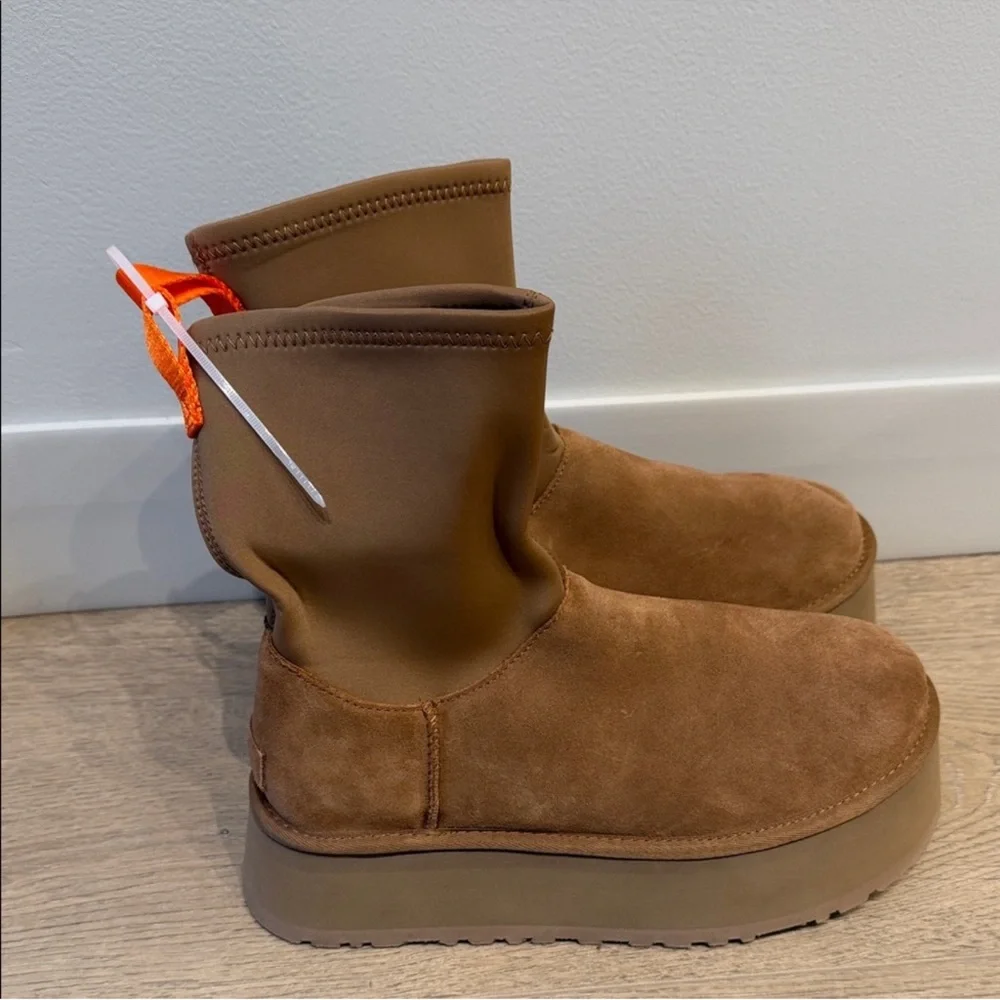 UGG Classic Dipper Boots NWT